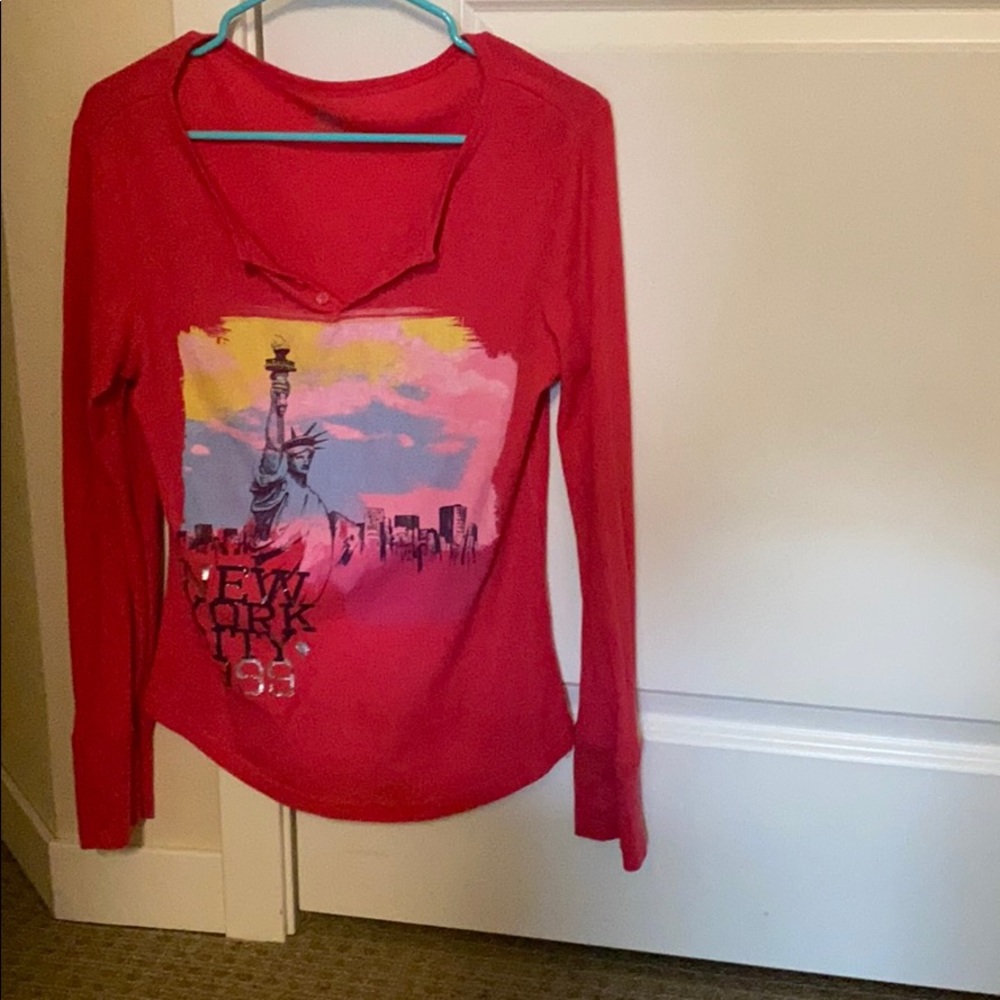 Long sleeve tshirt with design